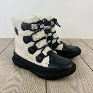 Sorel Explorer II Joan Cozy Leather Faux Shearling Boots 6.5 Black/Sea Salt $165
